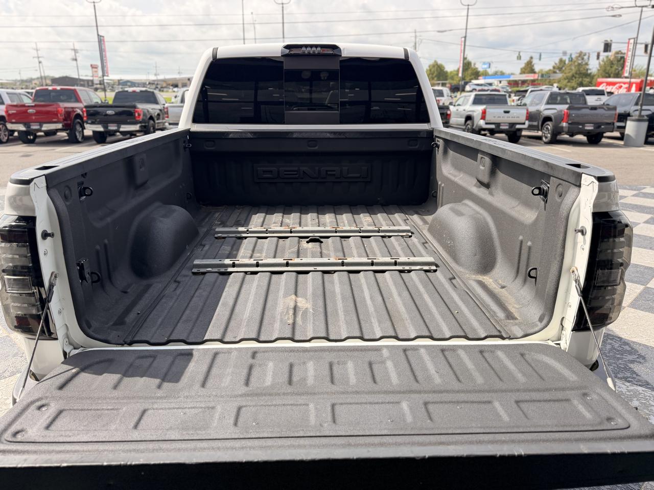 GMC Sierra 3500HD Denali Crew Cab 4WD 2016