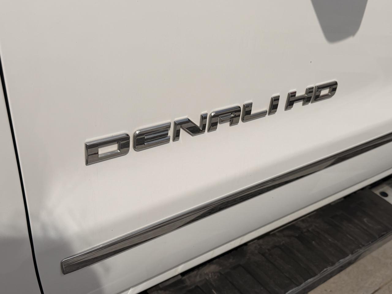 GMC Sierra 3500HD Denali Crew Cab 4WD 2016