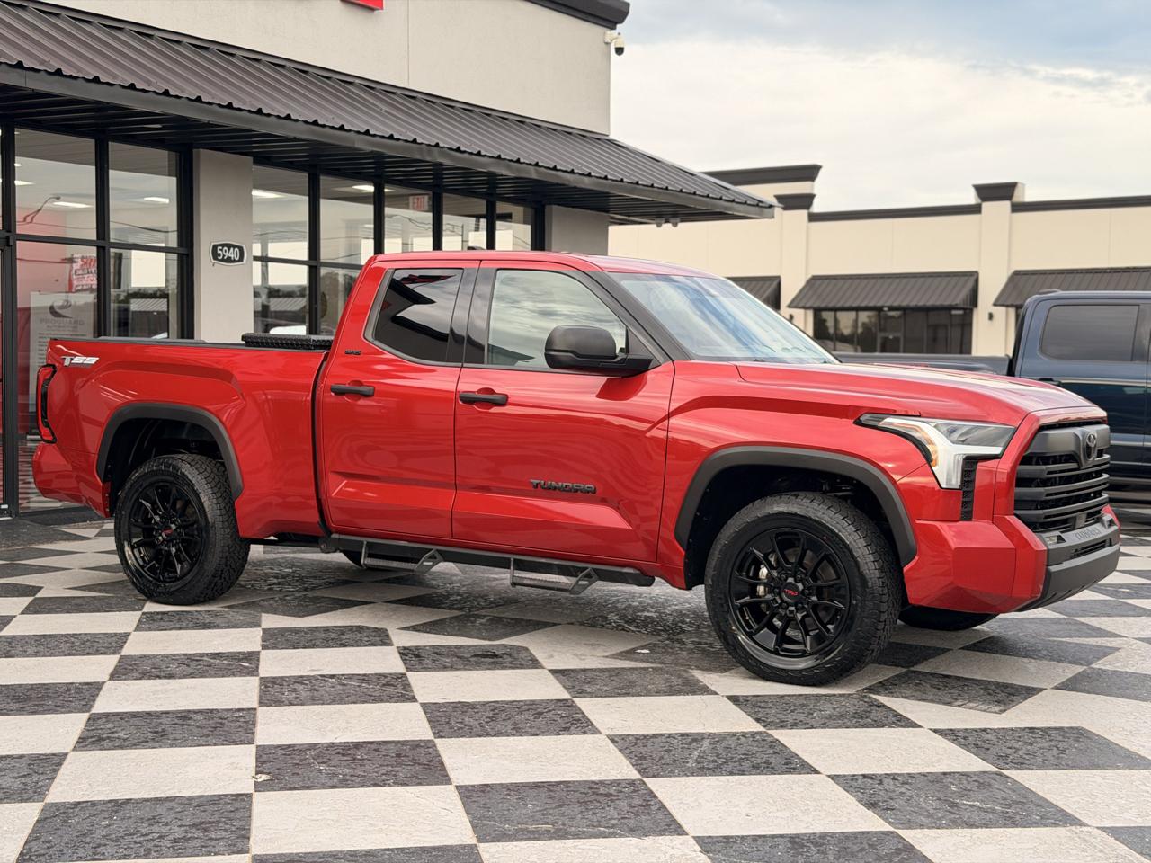 Toyota Tundra SR5 Double Cab 4WD 2022