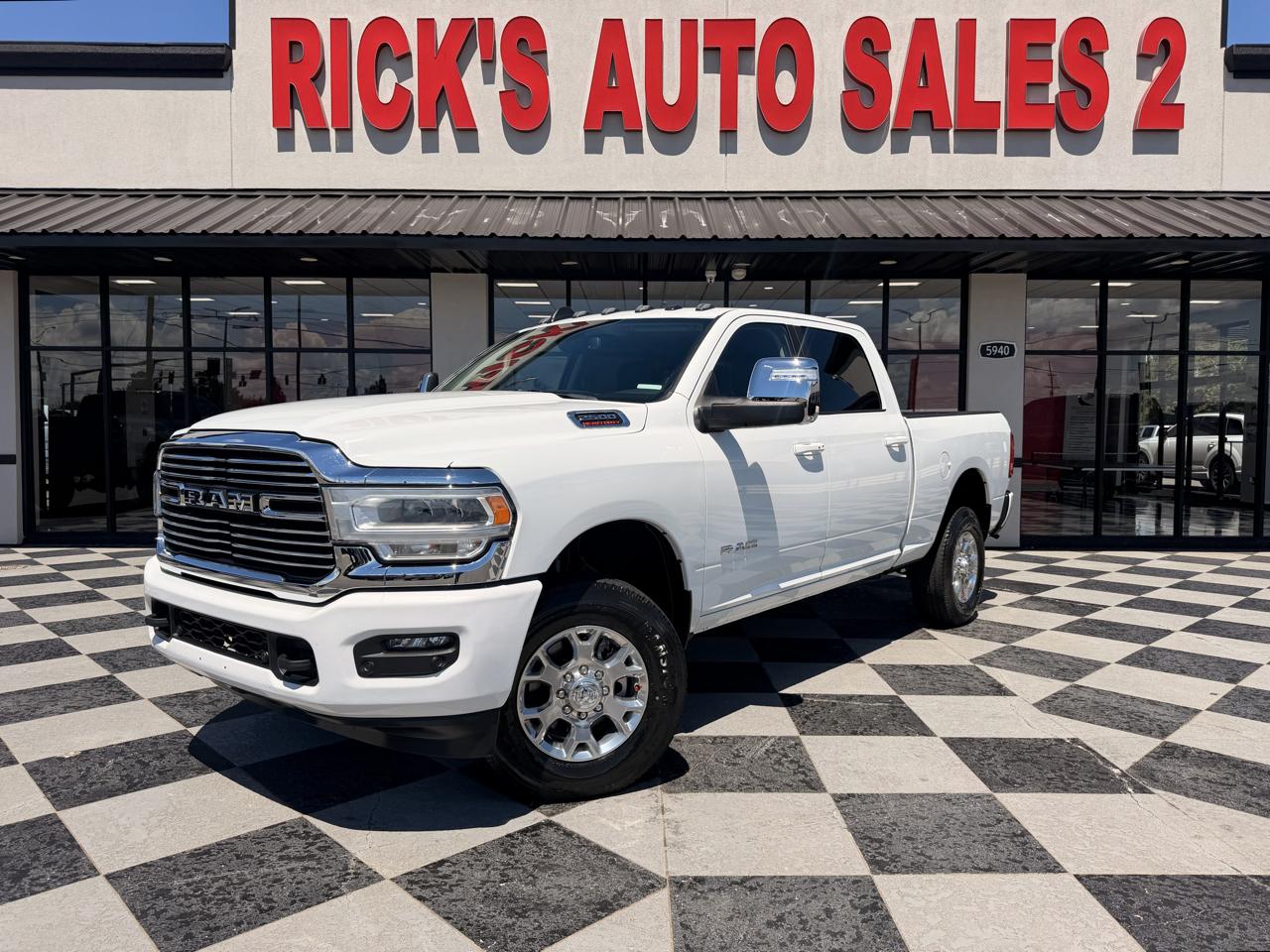 RAM 2500 Laramie Crew Cab SWB 4WD 2024