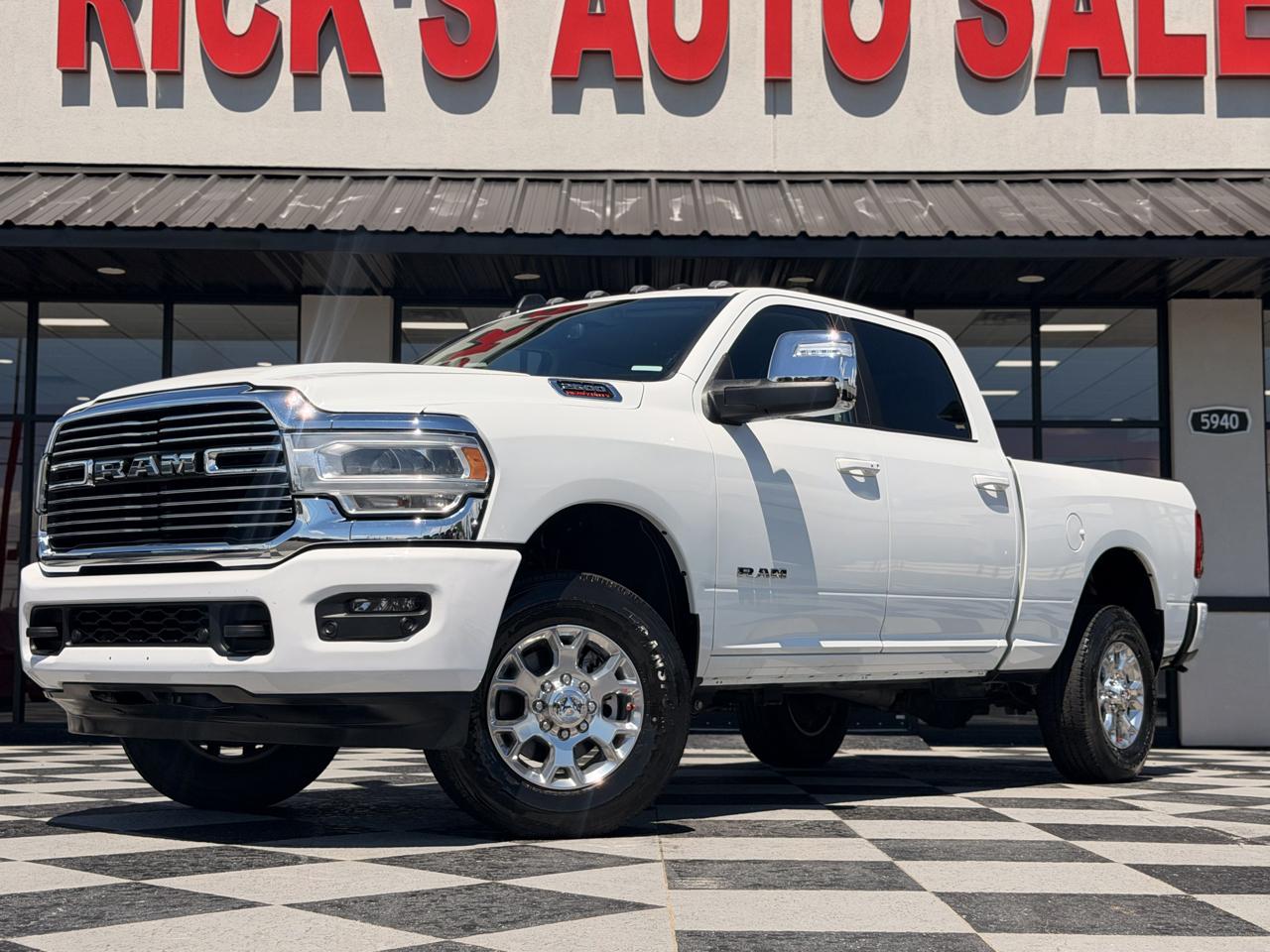 RAM 2500 Laramie Crew Cab SWB 4WD 2024
