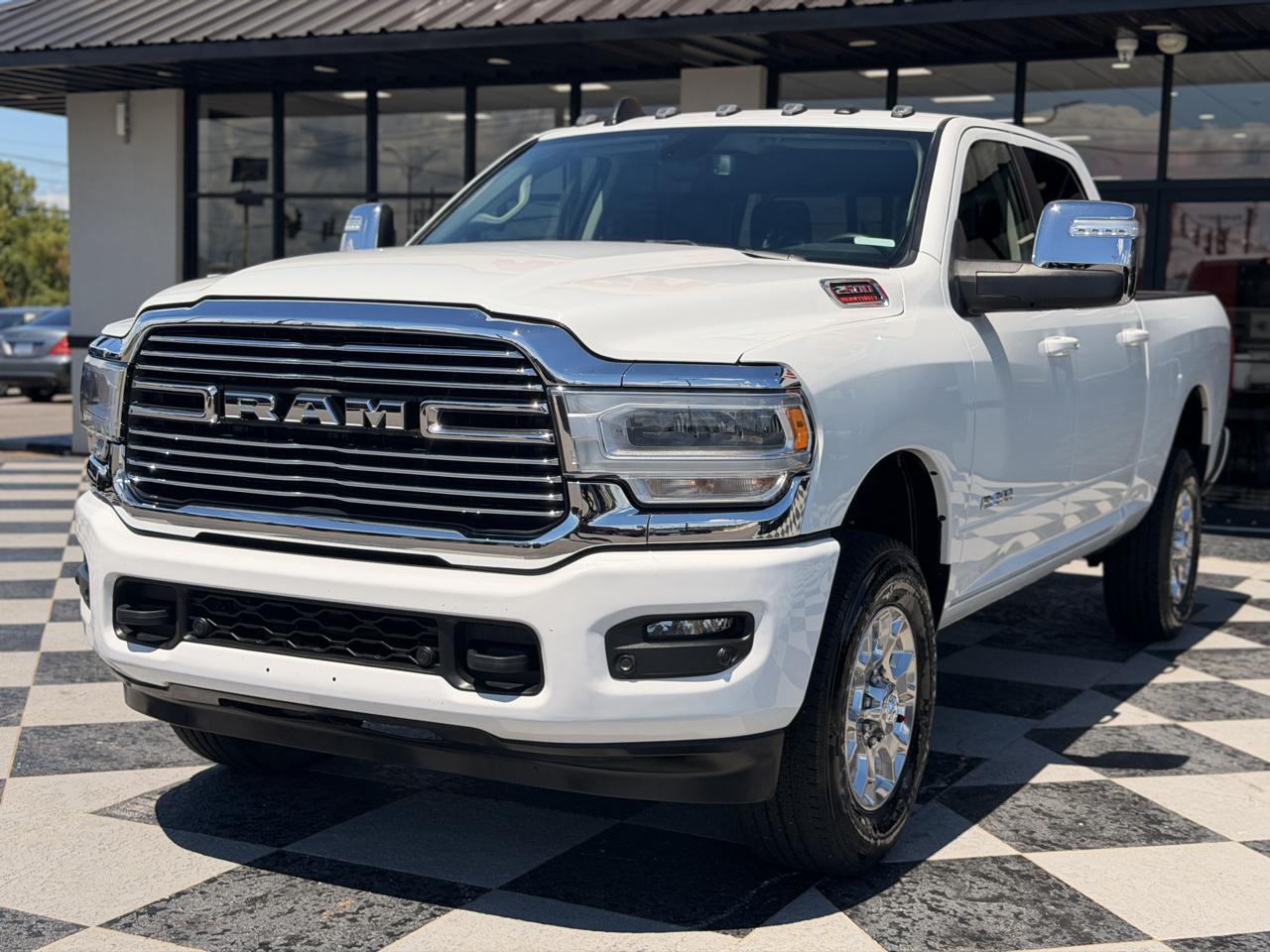 RAM 2500 Laramie Crew Cab SWB 4WD 2024