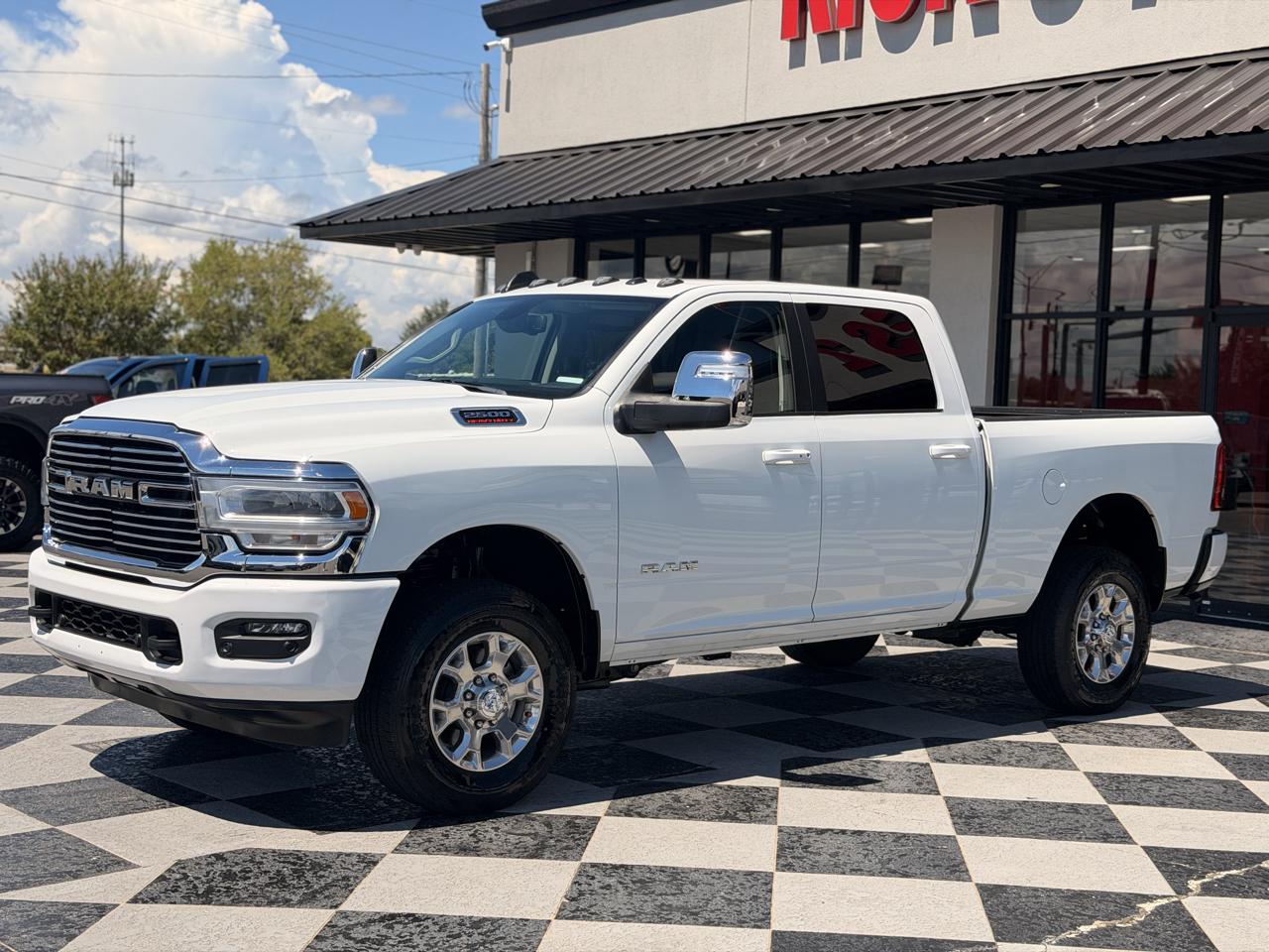 RAM 2500 Laramie Crew Cab SWB 4WD 2024