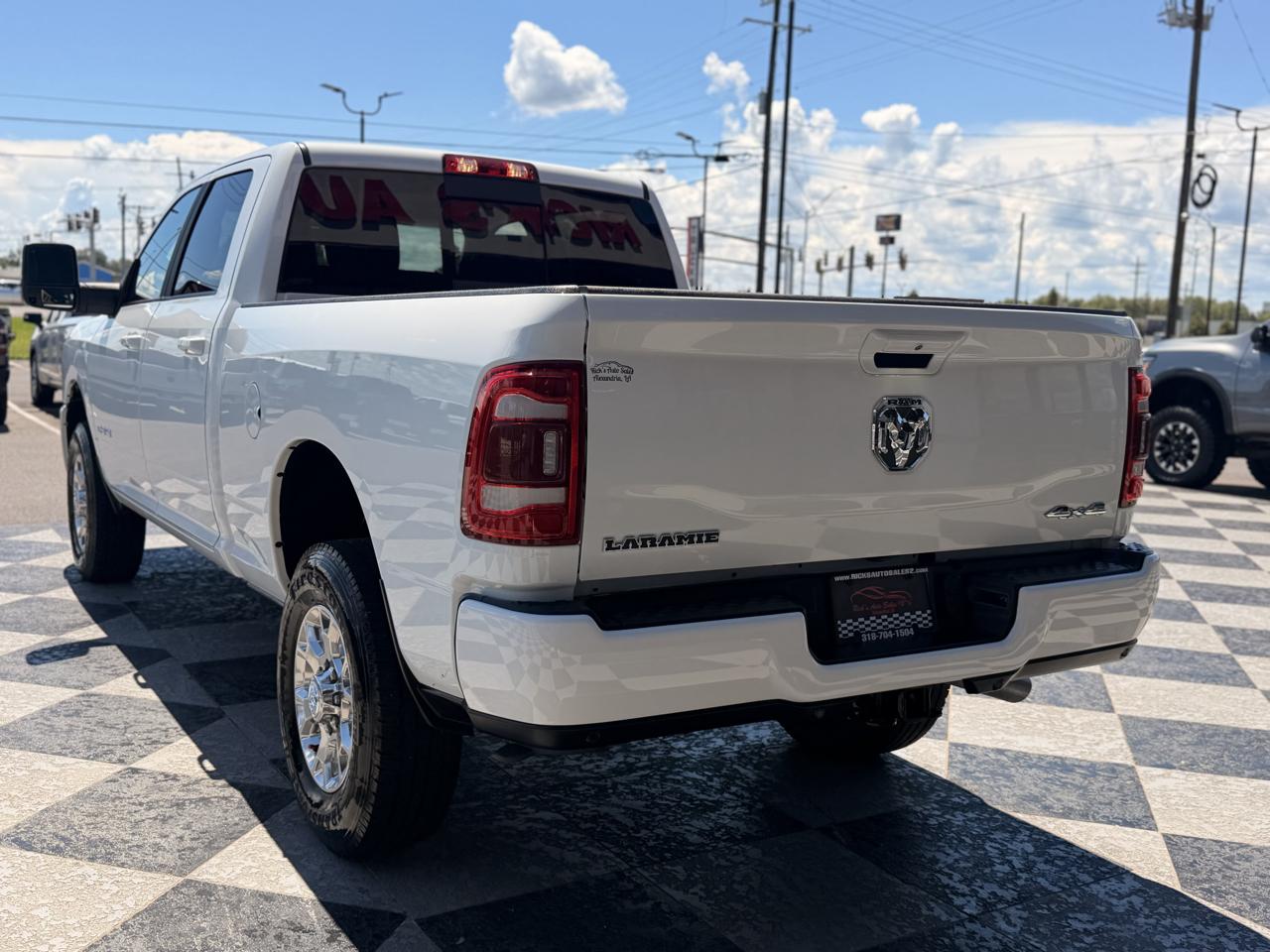 RAM 2500 Laramie Crew Cab SWB 4WD 2024