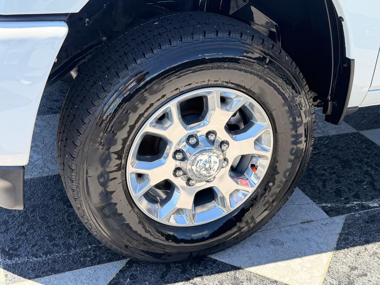 RAM 2500 Laramie Crew Cab SWB 4WD 2024