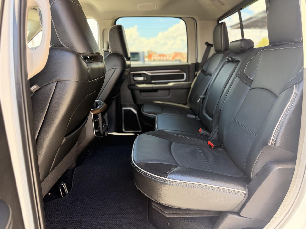 RAM 2500 Laramie Crew Cab SWB 4WD 2024