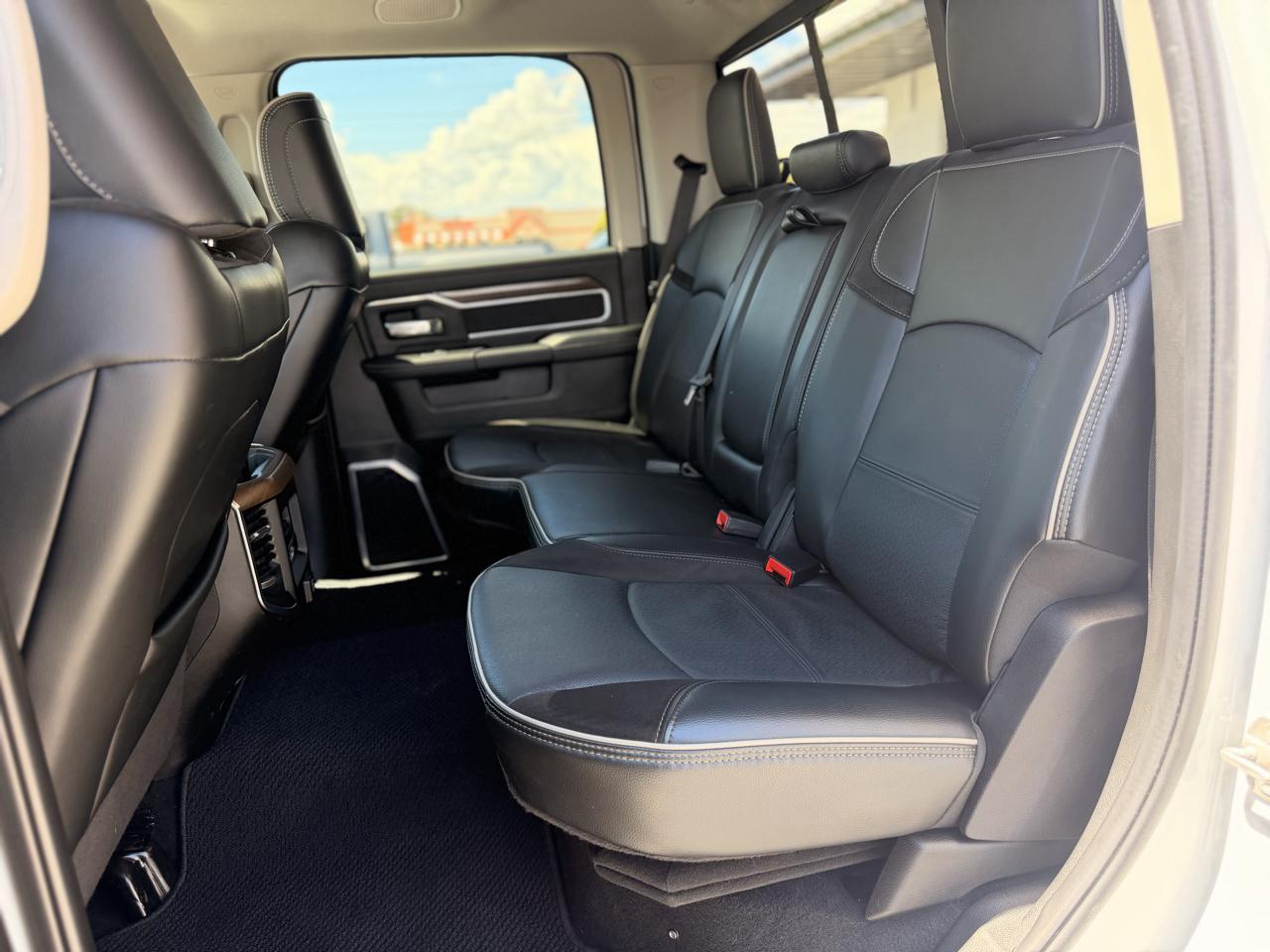 RAM 2500 Laramie Crew Cab SWB 4WD 2024