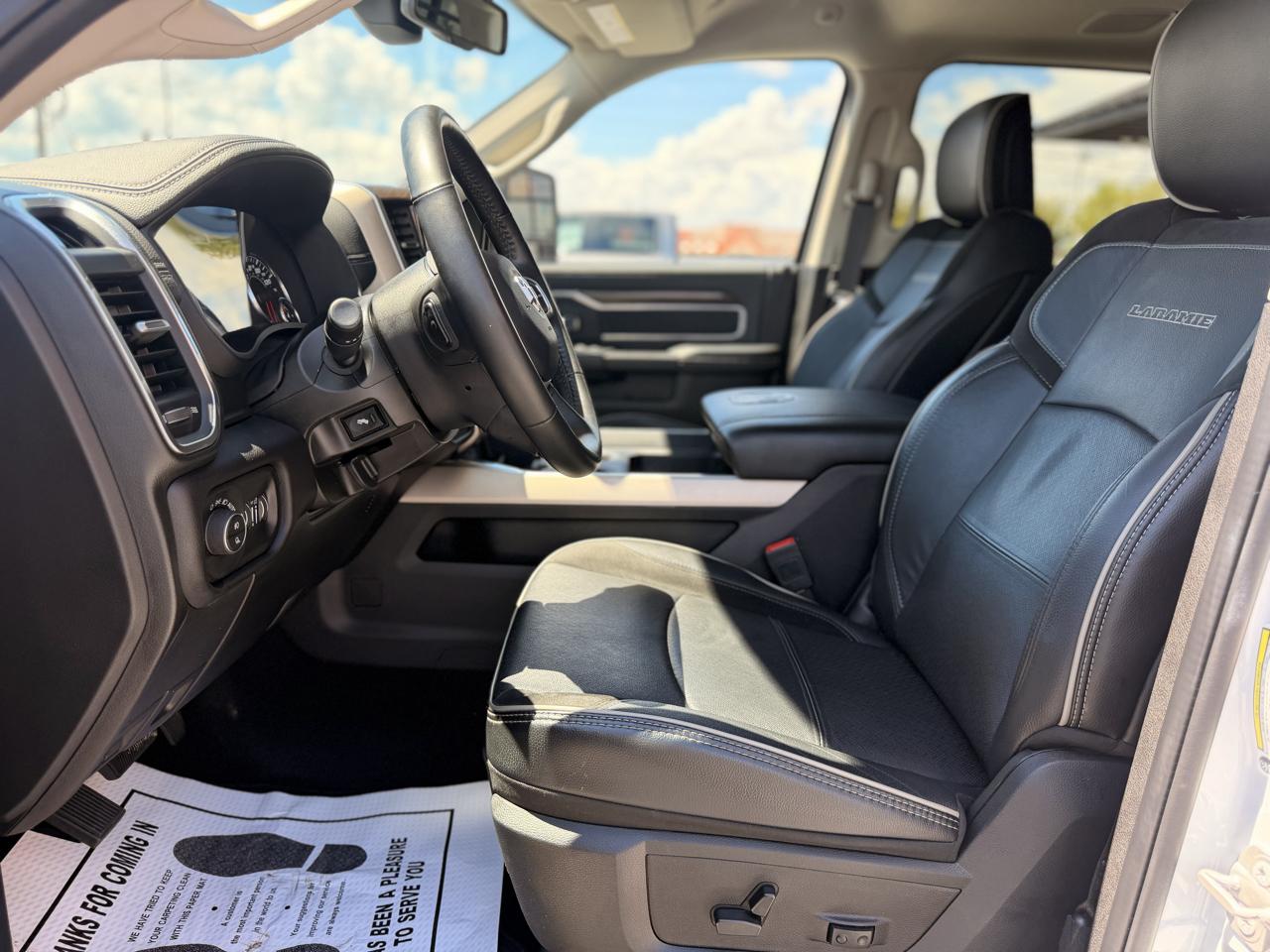 RAM 2500 Laramie Crew Cab SWB 4WD 2024