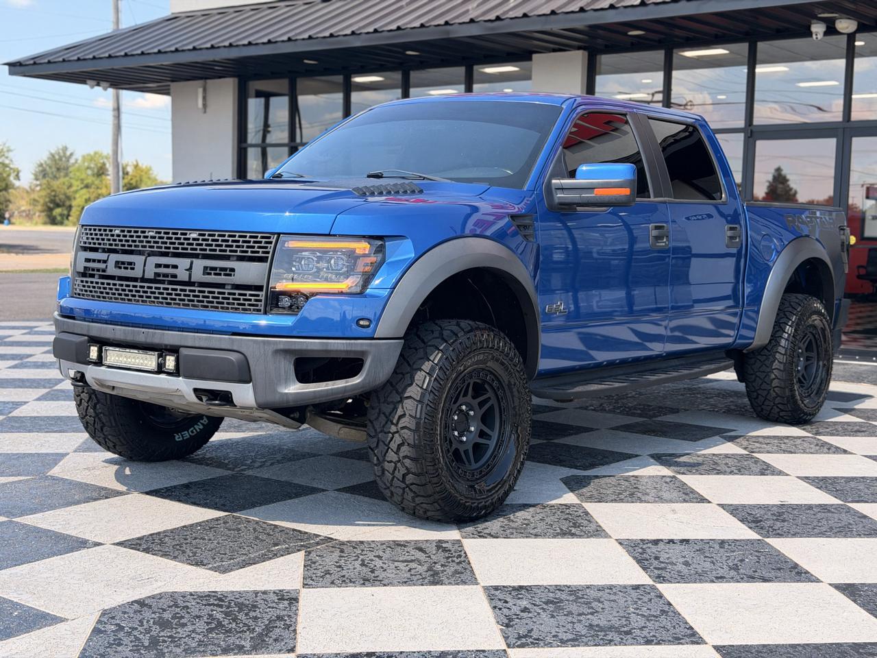 Ford F-150 4WD SuperCrew 145" SVT Raptor 2012