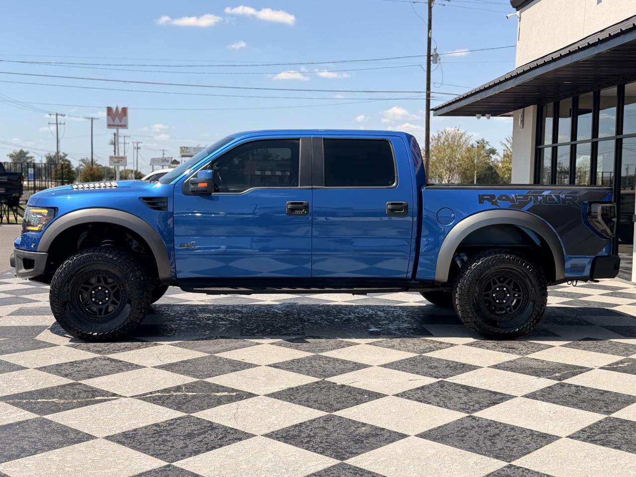 Ford F-150 4WD SuperCrew 145" SVT Raptor 2012