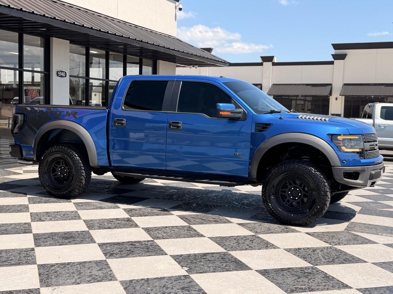 Ford F-150 4WD SuperCrew 145" SVT Raptor 2012