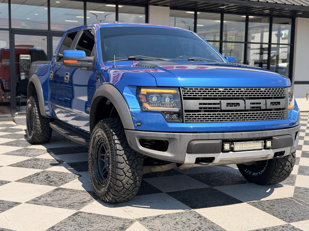 Ford F-150 4WD SuperCrew 145" SVT Raptor 2012