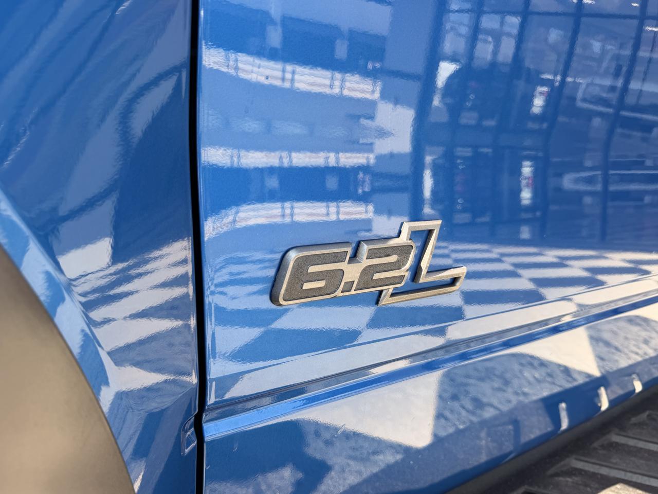 Ford F-150 4WD SuperCrew 145" SVT Raptor 2012