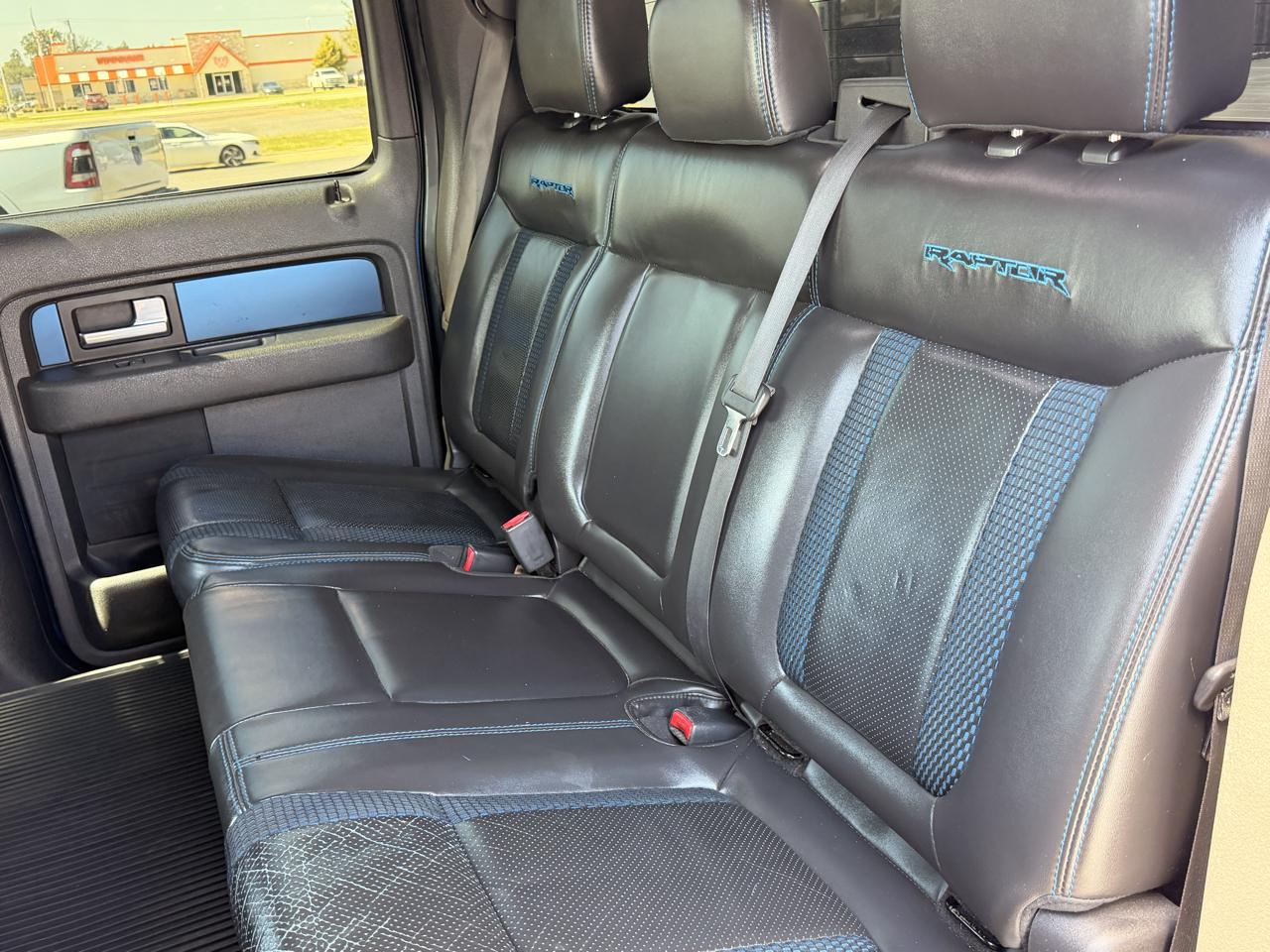 Ford F-150 4WD SuperCrew 145" SVT Raptor 2012