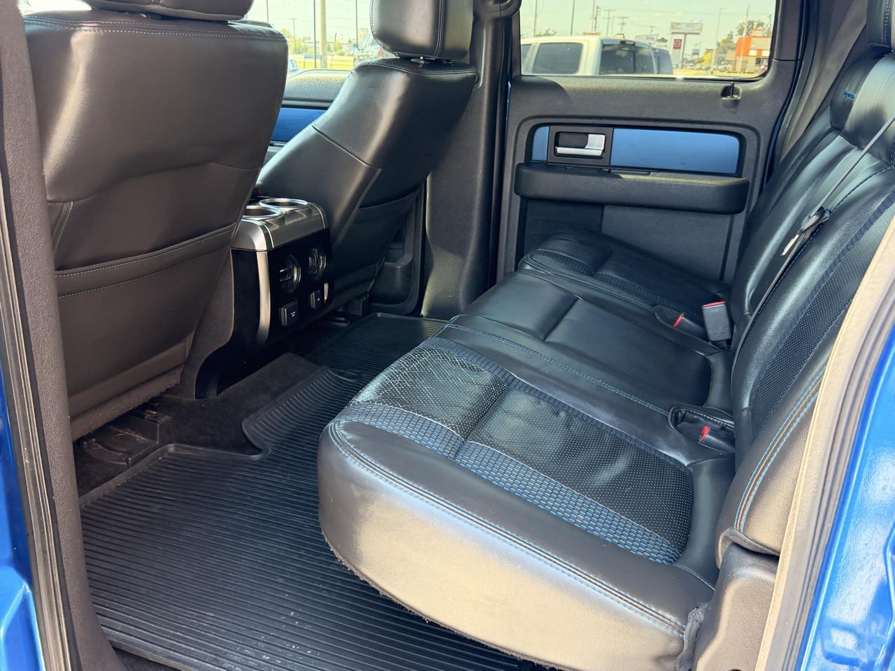 Ford F-150 4WD SuperCrew 145" SVT Raptor 2012