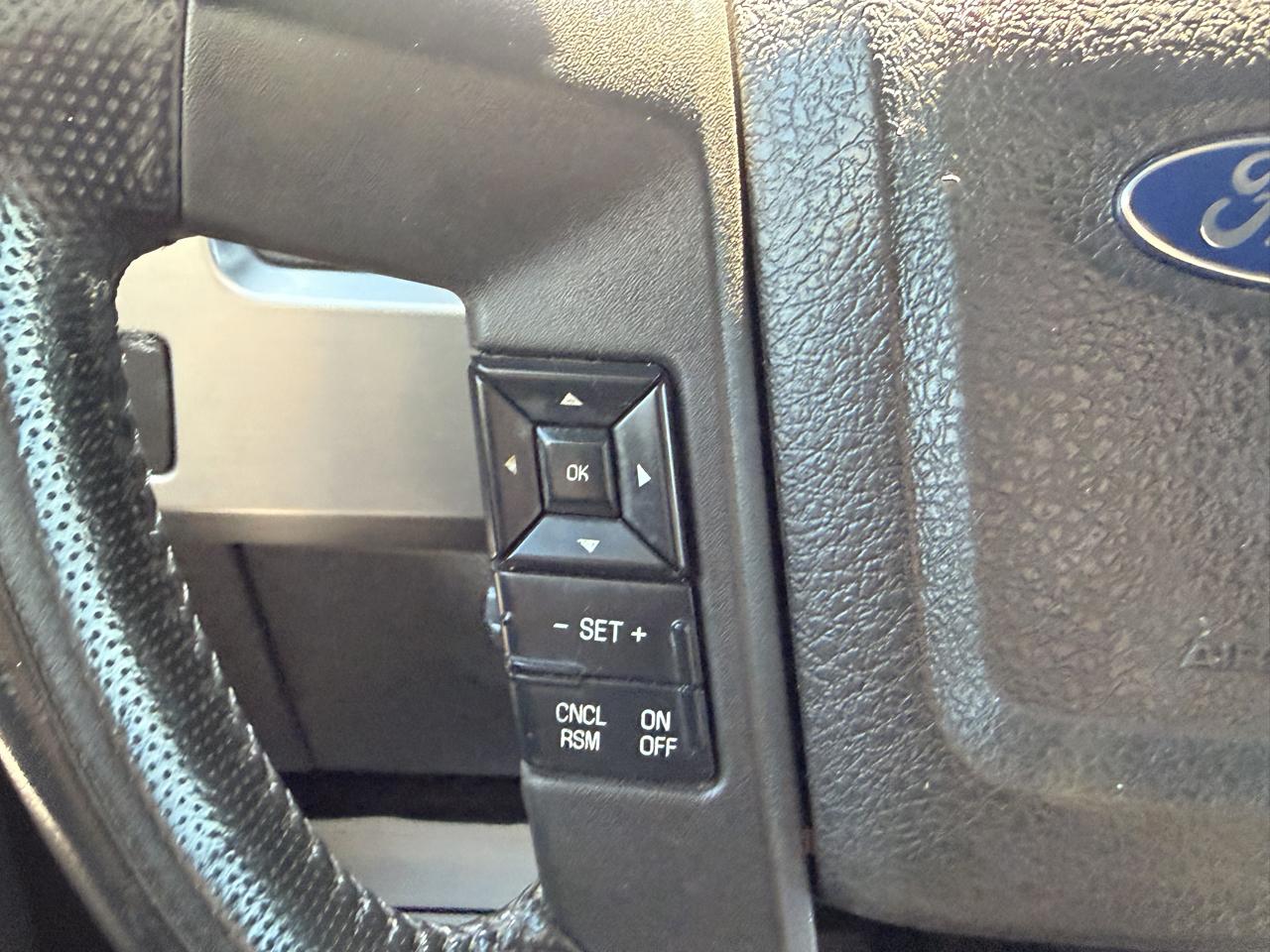 Ford F-150 4WD SuperCrew 145" SVT Raptor 2012