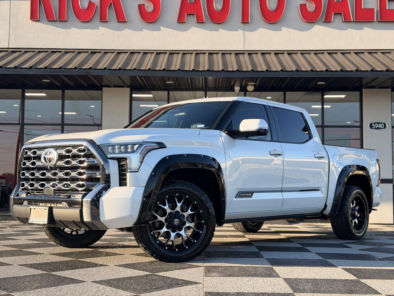 Toyota Tundra Platinum CrewMax 4WD 2022