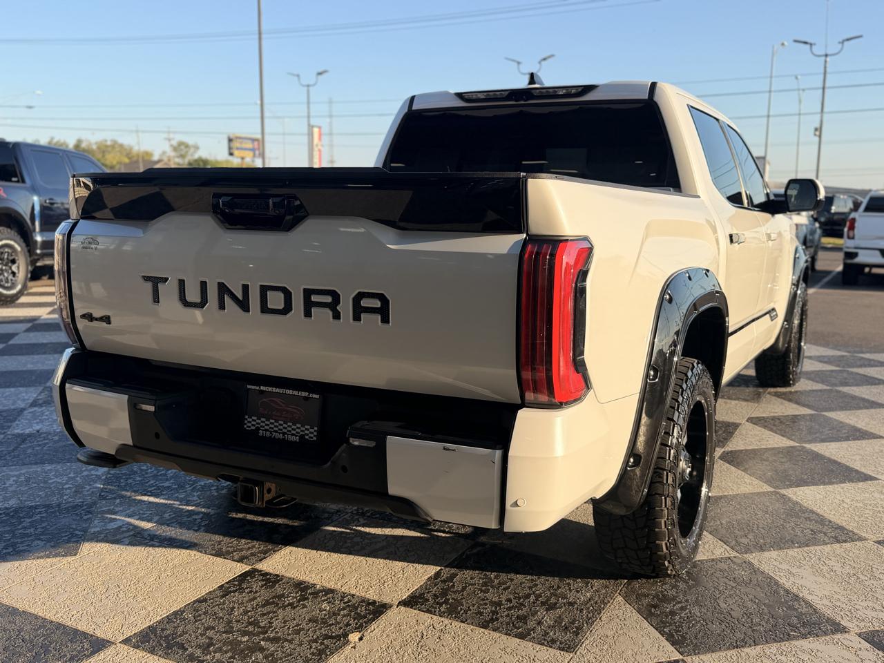 Toyota Tundra Platinum CrewMax 4WD 2022