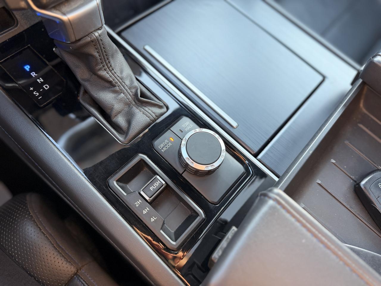 Toyota Tundra Platinum CrewMax 4WD 2022