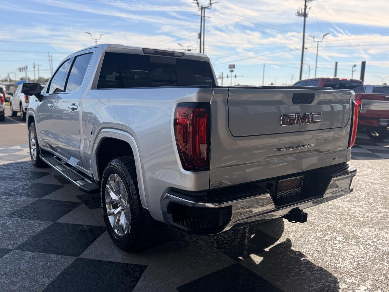 GMC Sierra 1500 SLT Crew Cab 2WD 2020