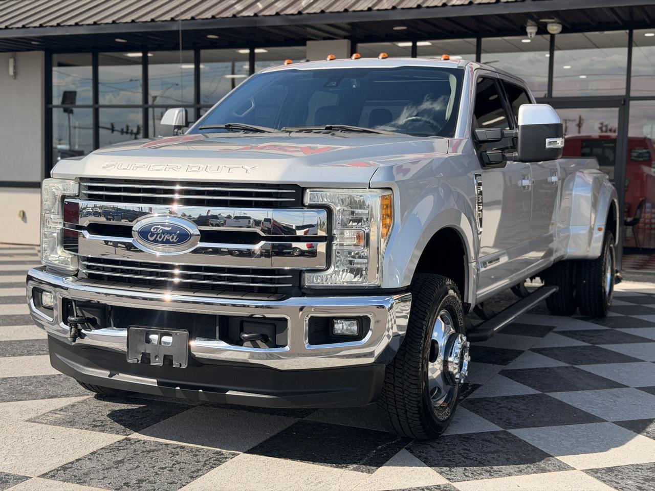 Ford F-350 SD Lariat Crew Cab 4WD 2017