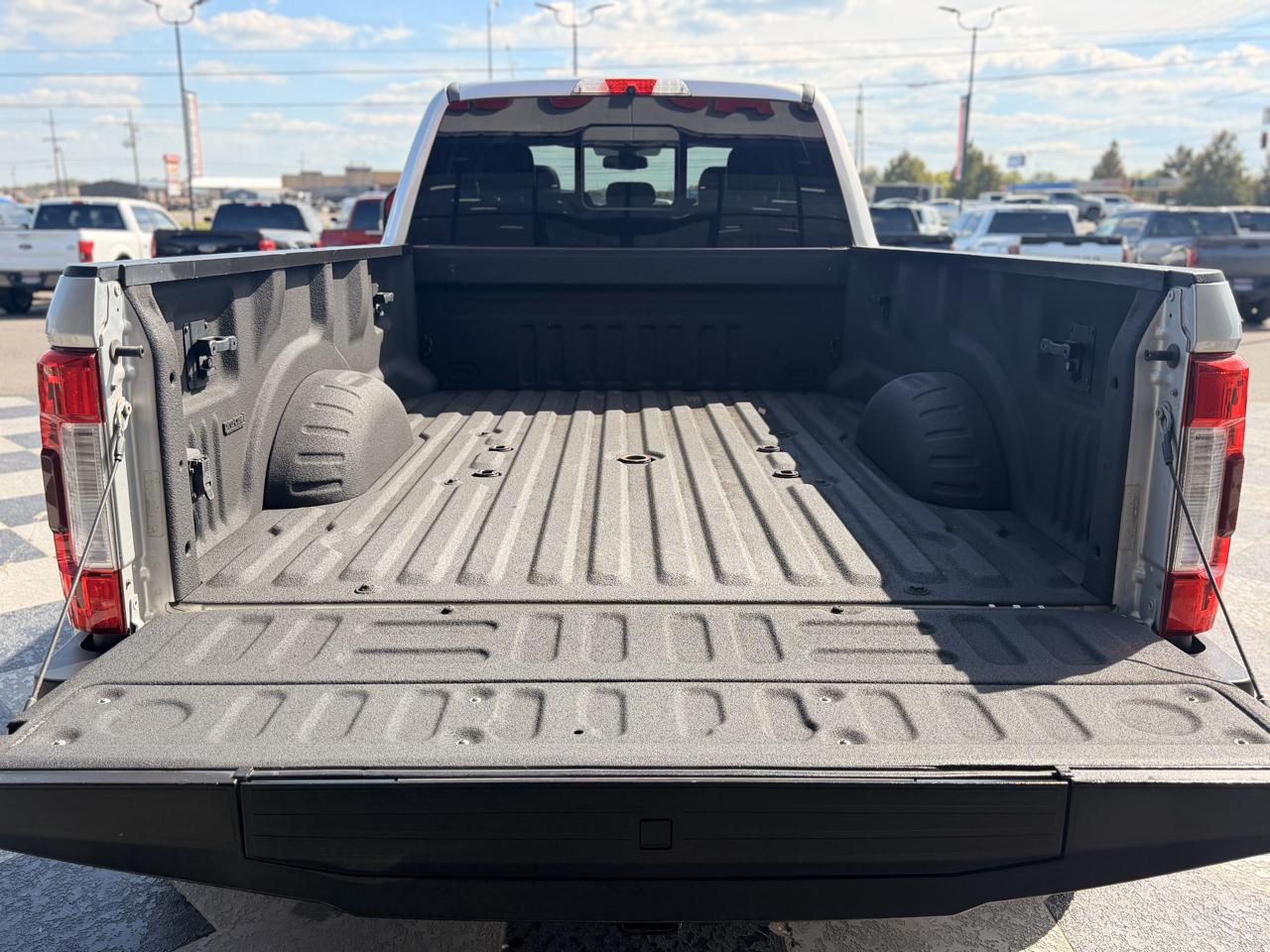 Ford F-350 SD Lariat Crew Cab 4WD 2017