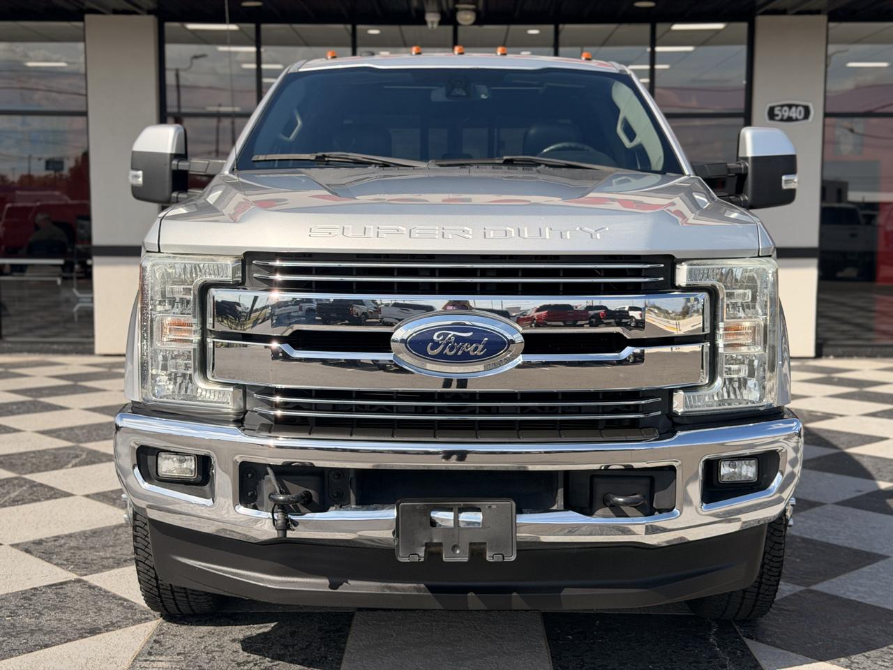 Ford F-350 SD Lariat Crew Cab 4WD 2017