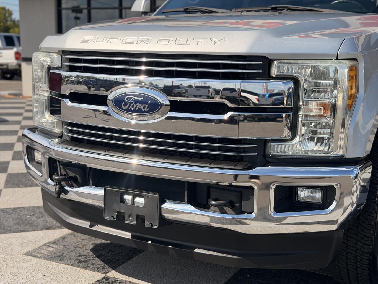 Ford F-350 SD Lariat Crew Cab 4WD 2017