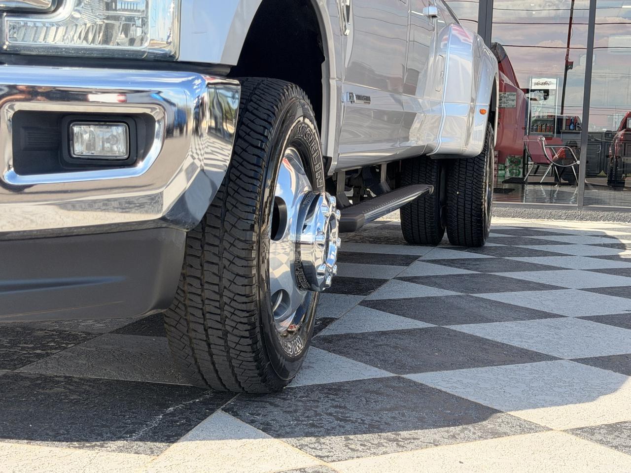 Ford F-350 SD Lariat Crew Cab 4WD 2017