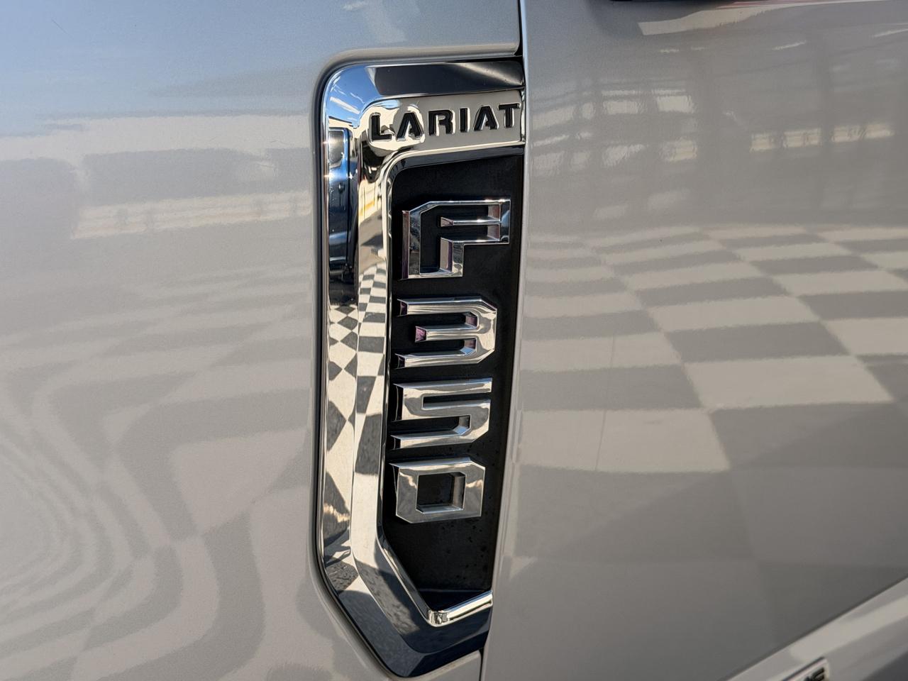 Ford F-350 SD Lariat Crew Cab 4WD 2017