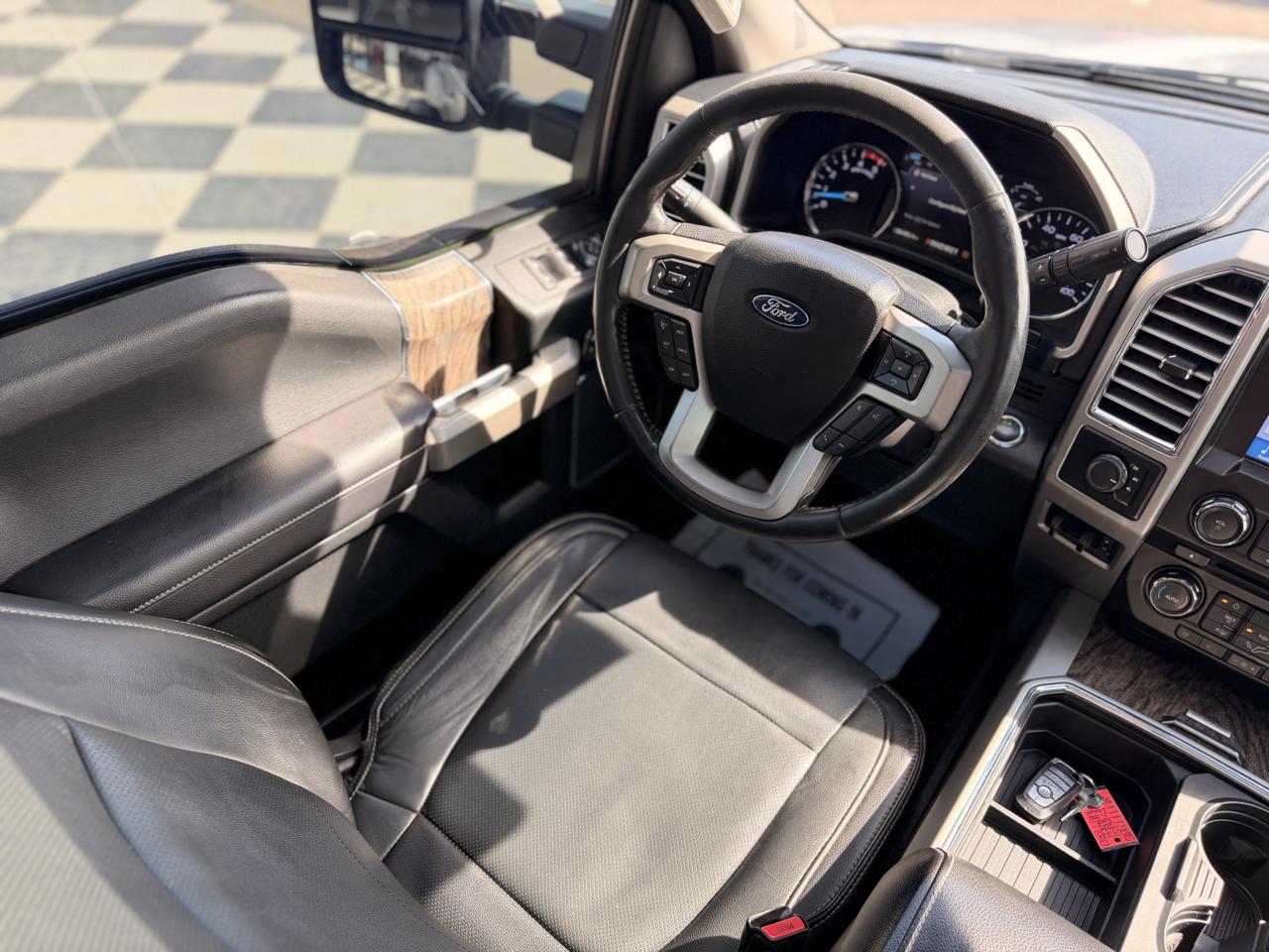 Ford F-350 SD Lariat Crew Cab 4WD 2017