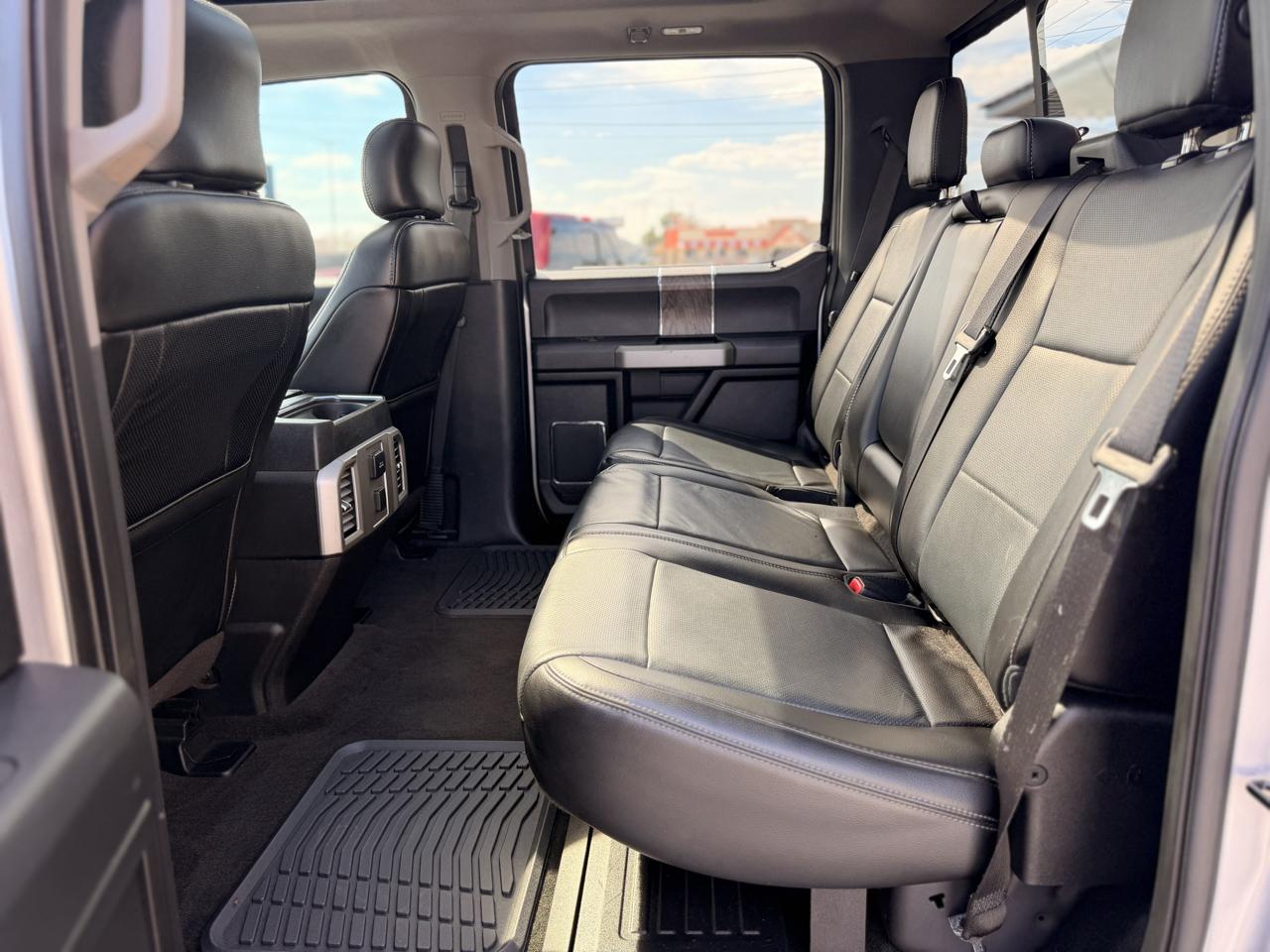 Ford F-350 SD Lariat Crew Cab 4WD 2017