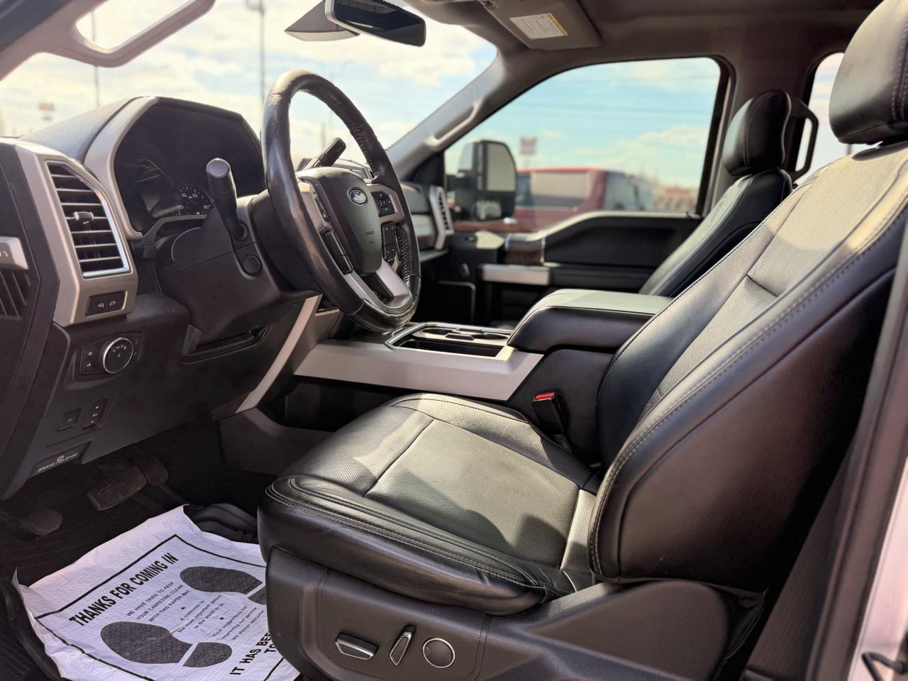 Ford F-350 SD Lariat Crew Cab 4WD 2017