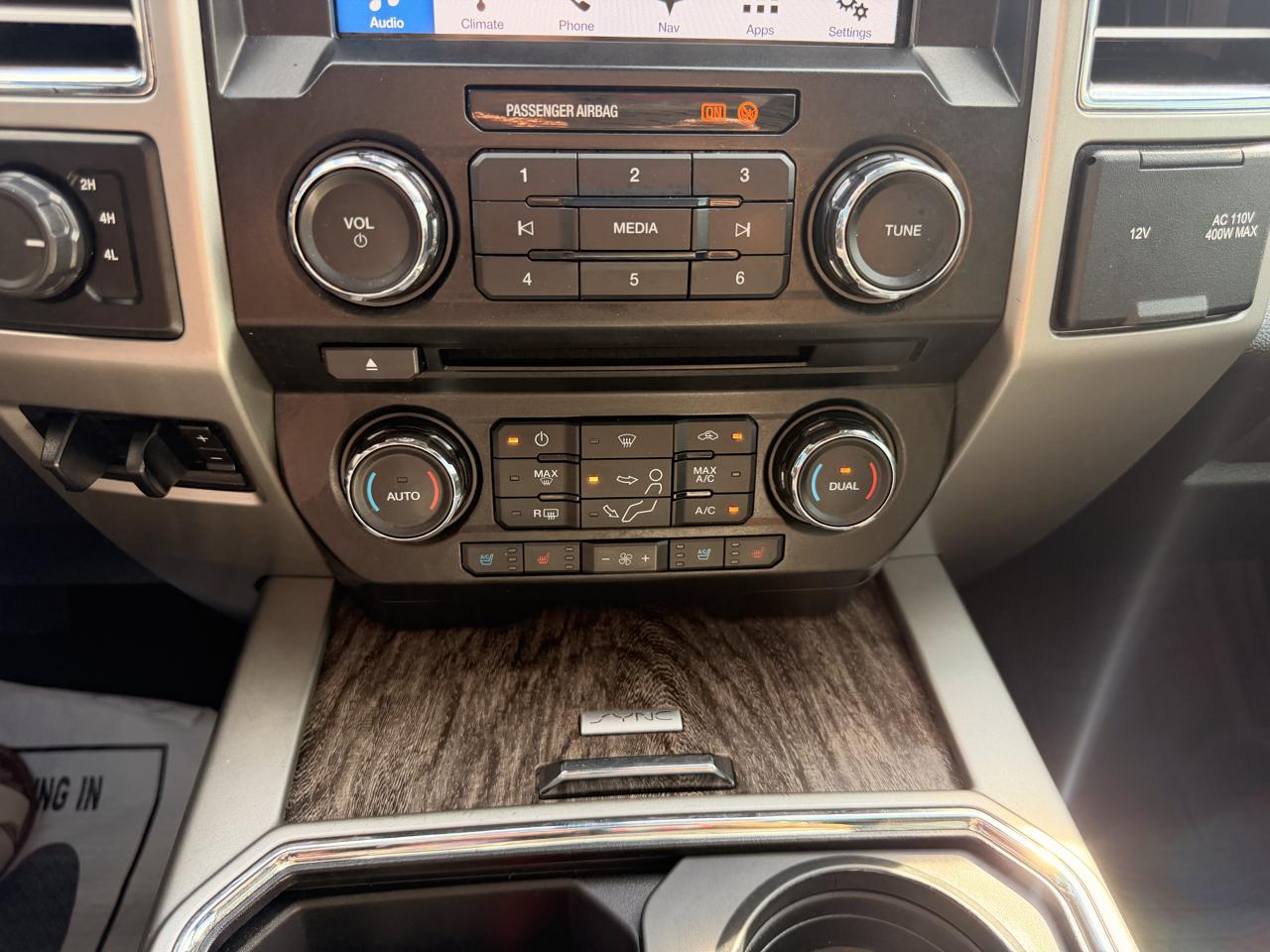 Ford F-350 SD Lariat Crew Cab 4WD 2017