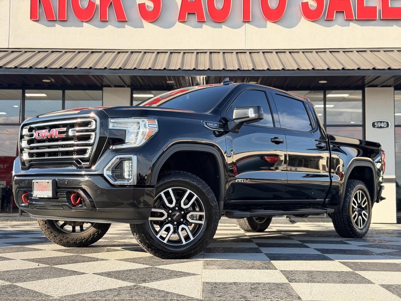 GMC Sierra 1500 AT4 Crew Cab Short Box 4WD 2020