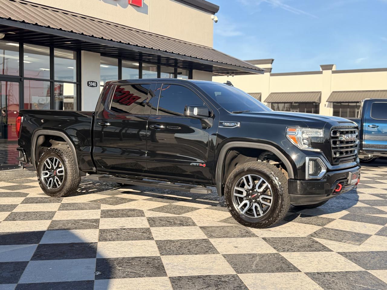 GMC Sierra 1500 AT4 Crew Cab Short Box 4WD 2020
