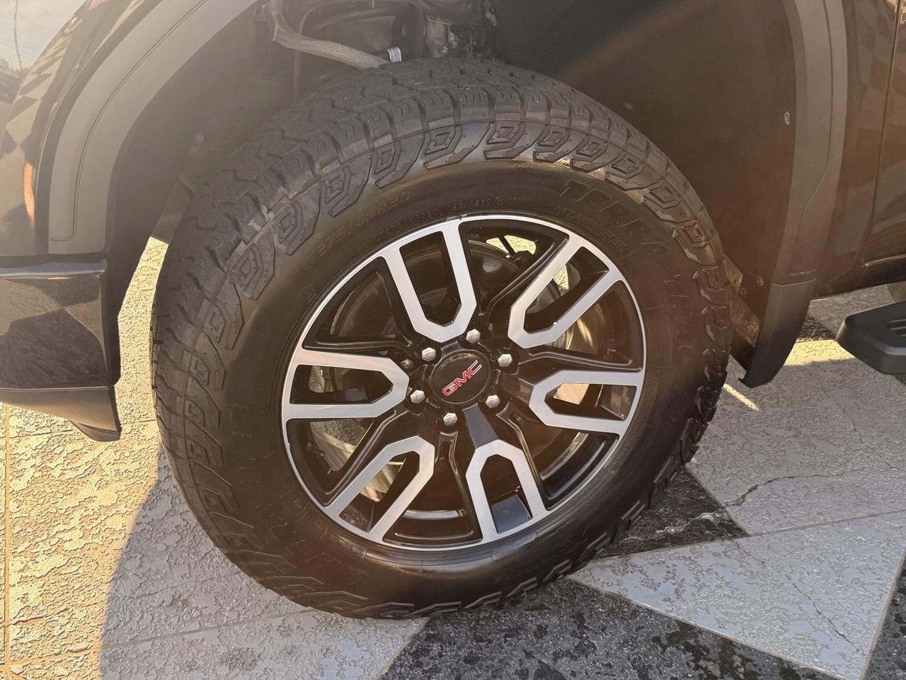 GMC Sierra 1500 AT4 Crew Cab Short Box 4WD 2020