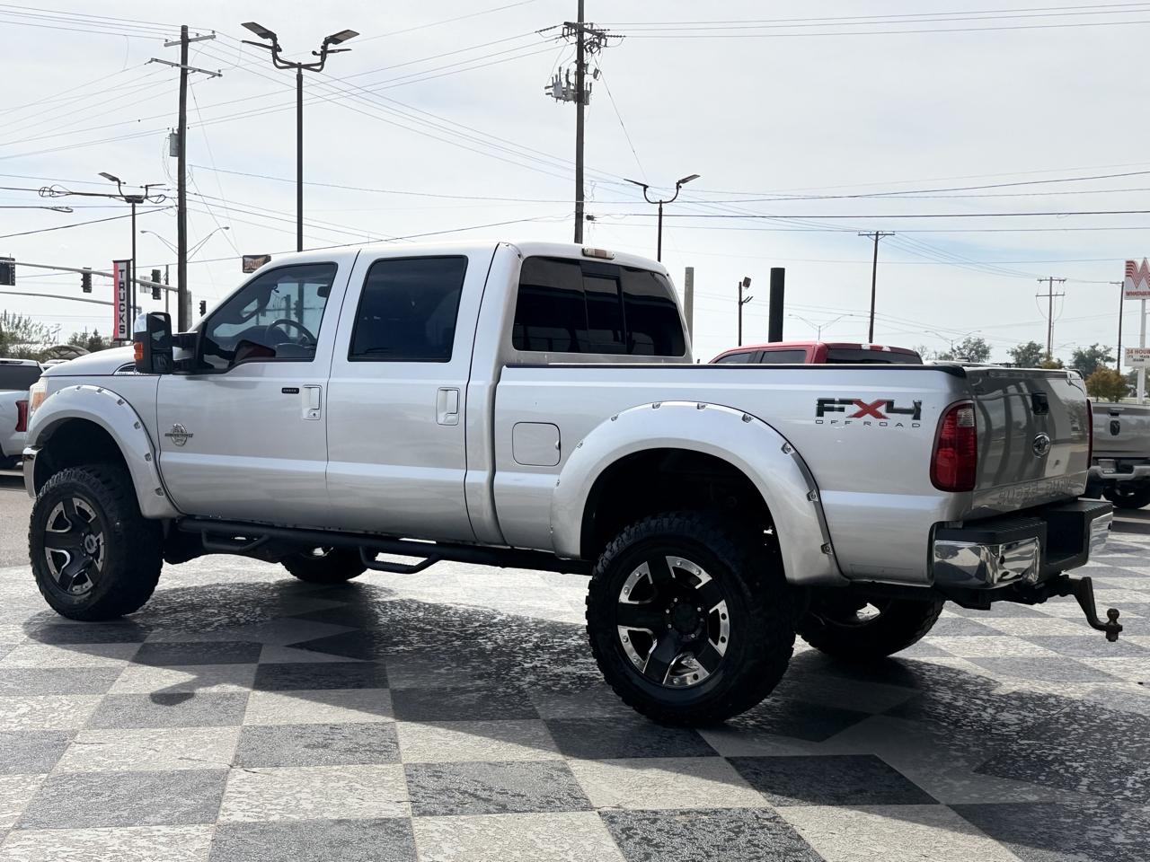Ford F-250 SD Lariat Crew Cab 4WD 2011