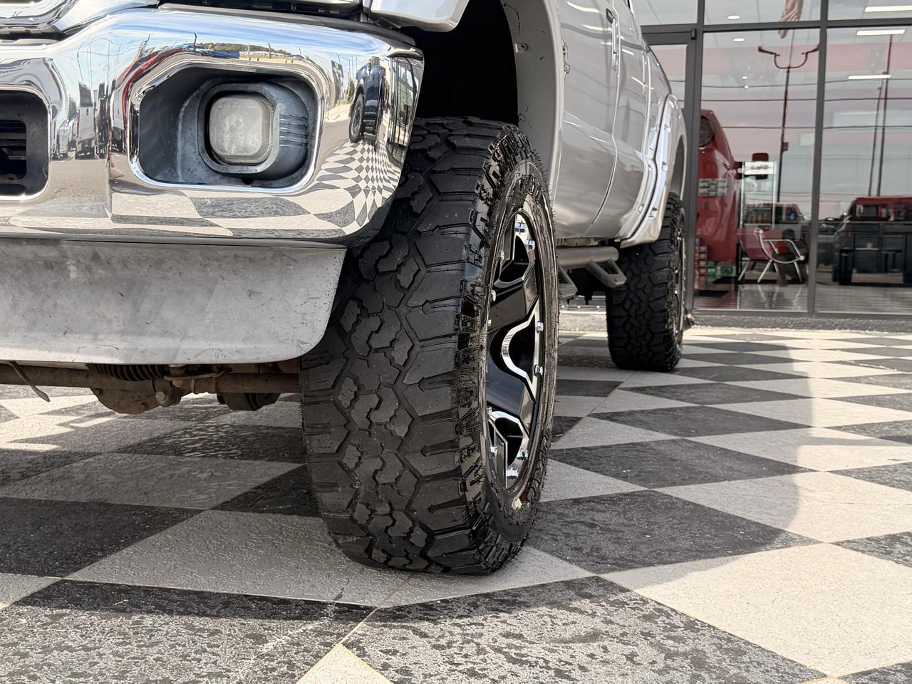 Ford F-250 SD Lariat Crew Cab 4WD 2011