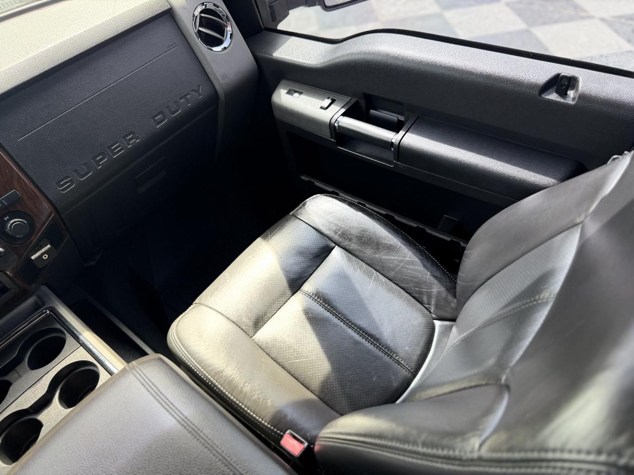 Ford F-250 SD Lariat Crew Cab 4WD 2011