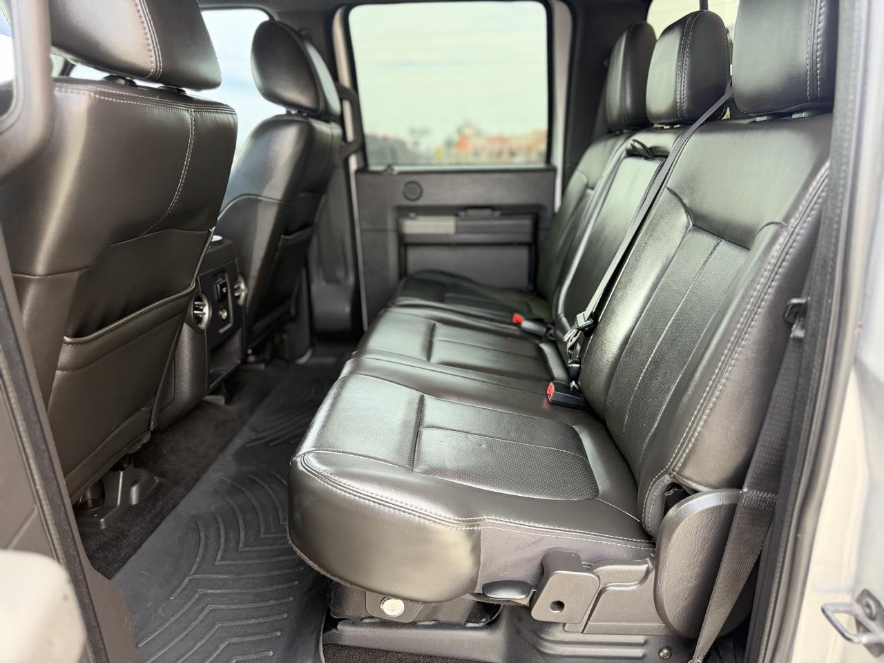 Ford F-250 SD Lariat Crew Cab 4WD 2011