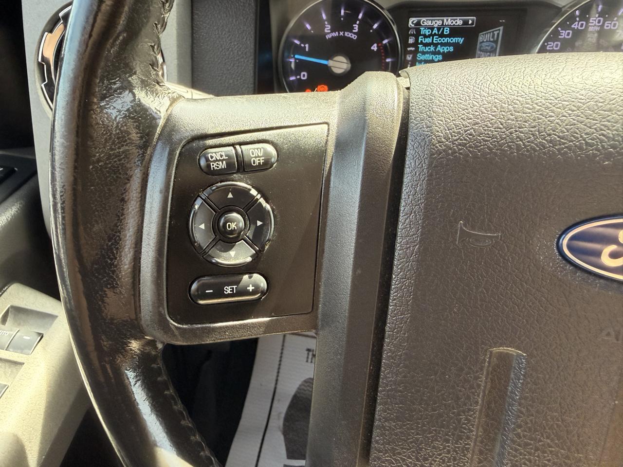 Ford F-250 SD Lariat Crew Cab 4WD 2011