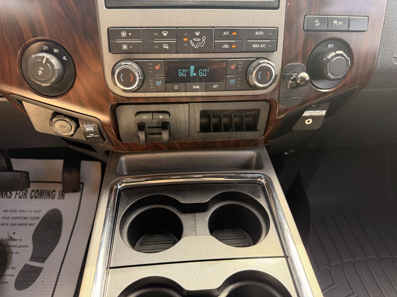 Ford F-250 SD Lariat Crew Cab 4WD 2011
