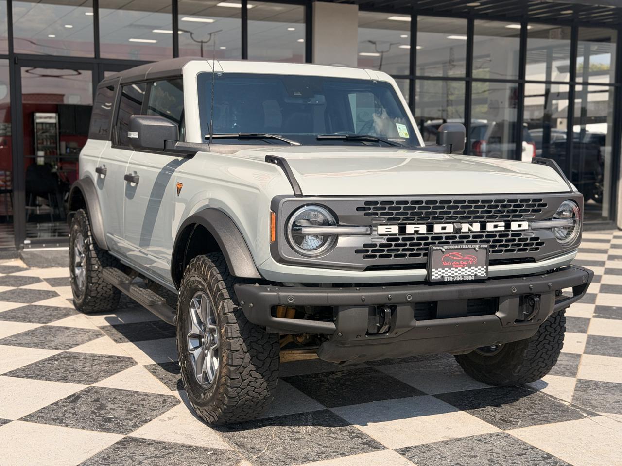 Ford Bronco Badlands 4-Door 2024
