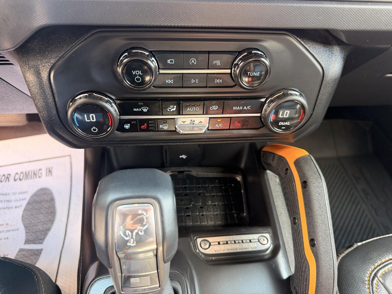 Ford Bronco Badlands 4-Door 2024