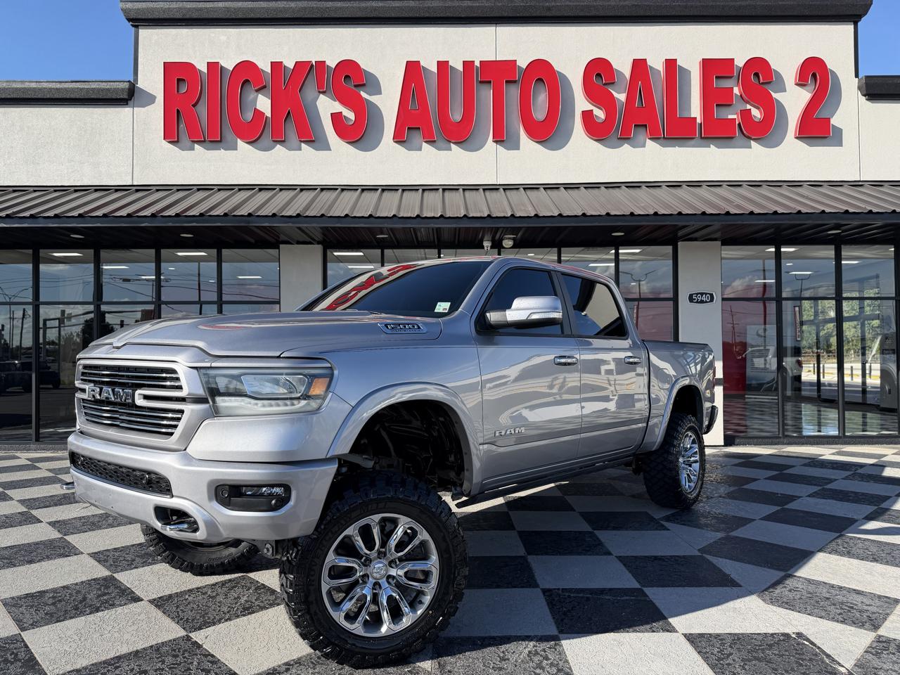 RAM 1500 Laramie Crew Cab SWB 4WD 2022