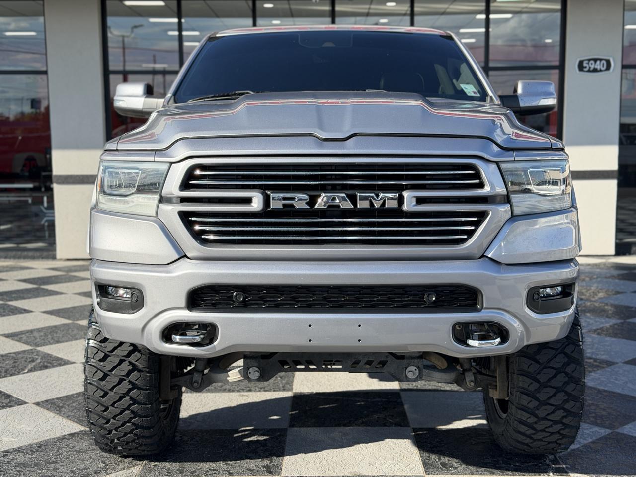 RAM 1500 Laramie Crew Cab SWB 4WD 2022
