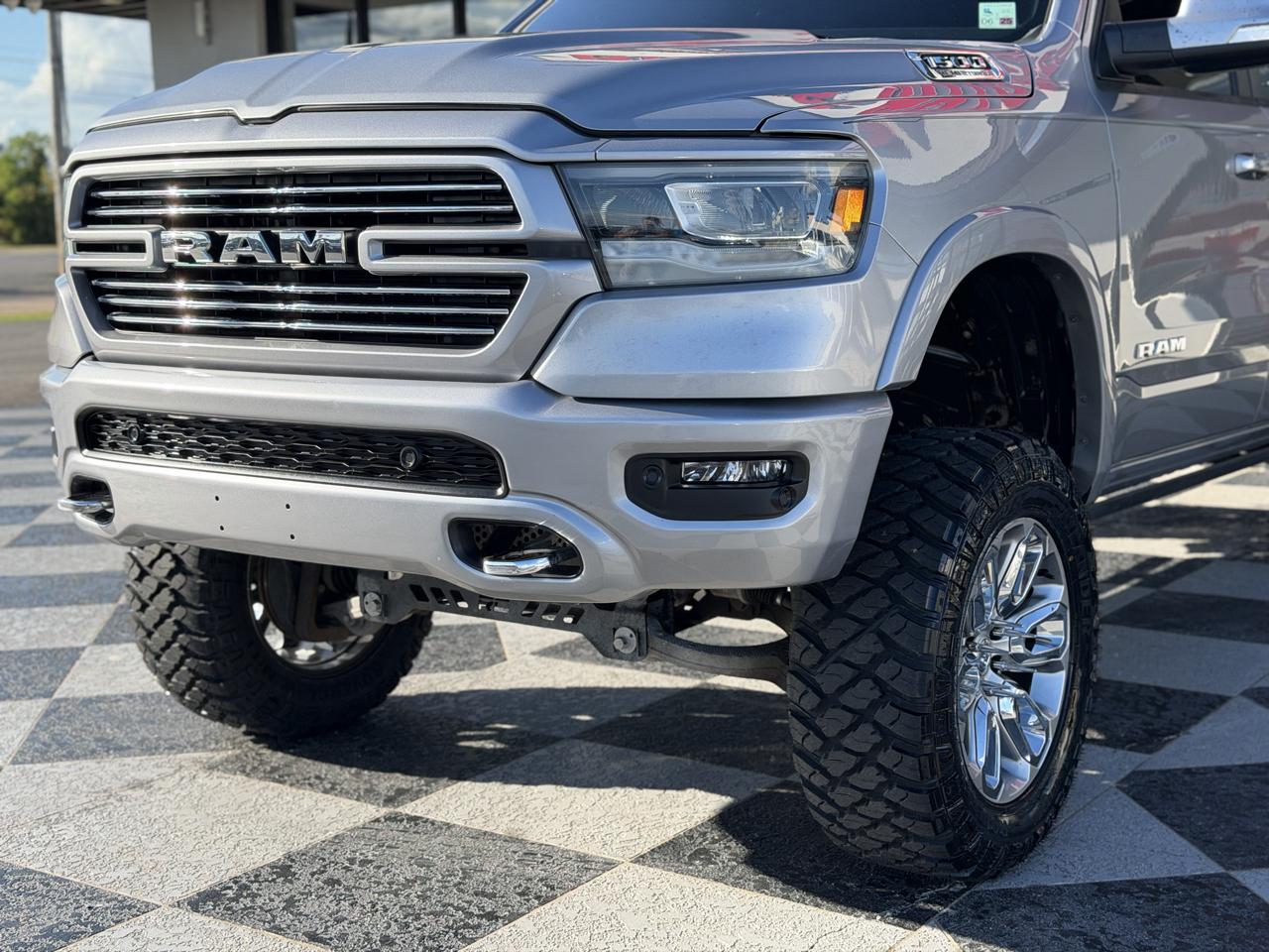 RAM 1500 Laramie Crew Cab SWB 4WD 2022