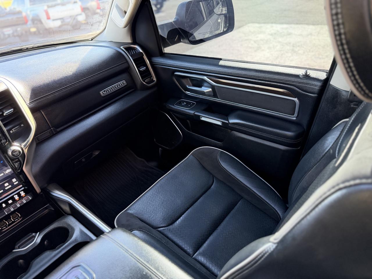 RAM 1500 Laramie Crew Cab SWB 4WD 2022