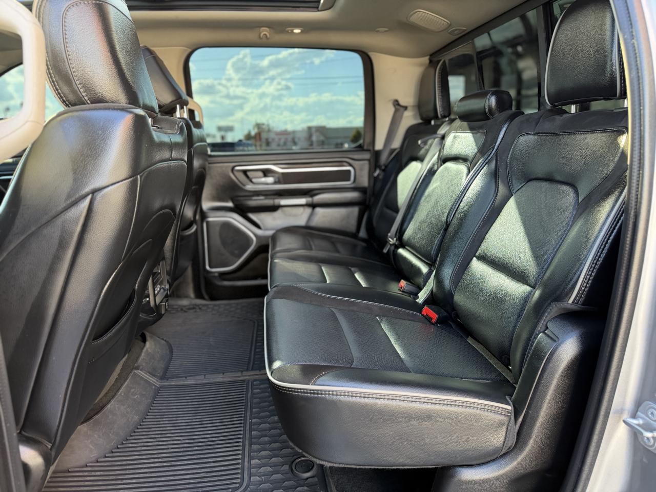 RAM 1500 Laramie Crew Cab SWB 4WD 2022